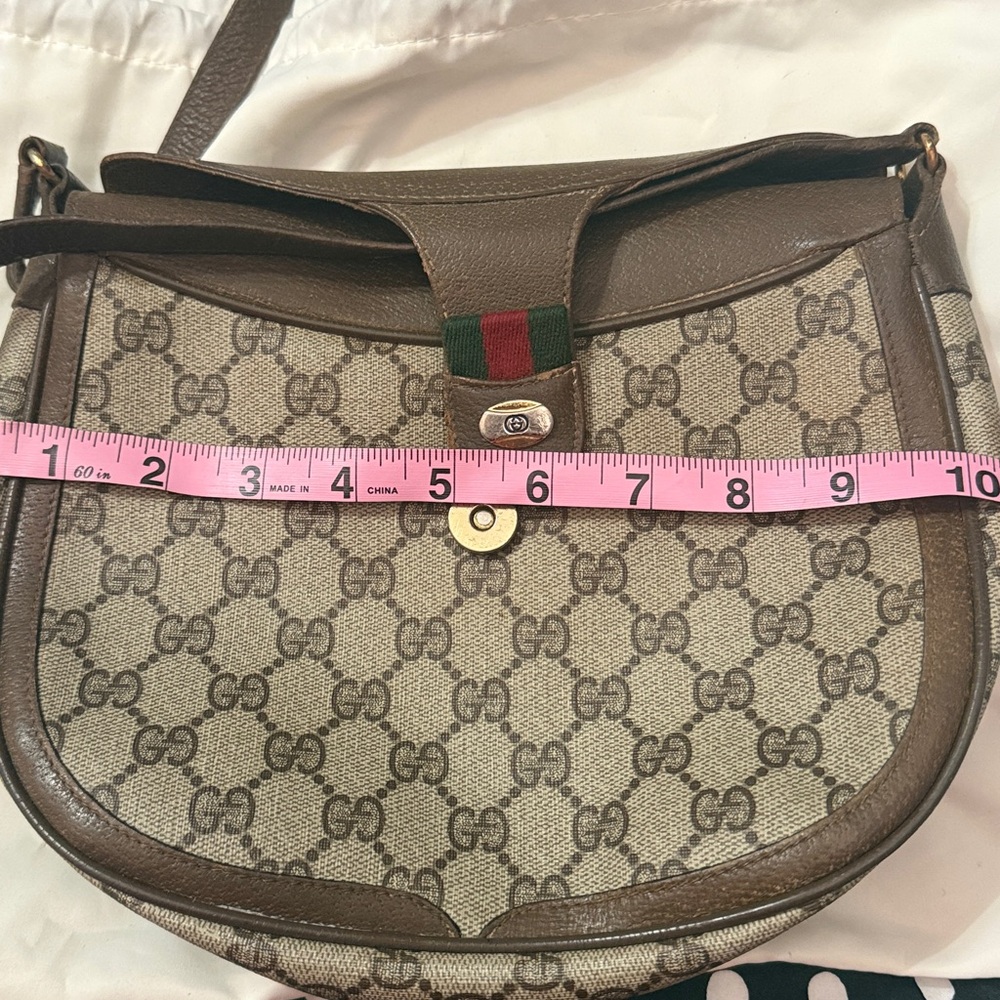 Authentic π GUCCI GG Supreme Sherry Line Shoulder Bag dust bag included. - Picture 16 of 17